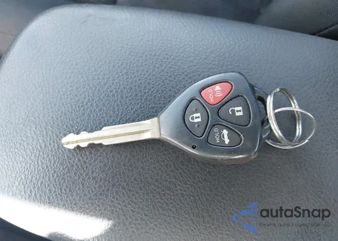 2010 Toyota Corolla z USA, uszkodzony, nr VIN 2T1BU4EE4AC396644